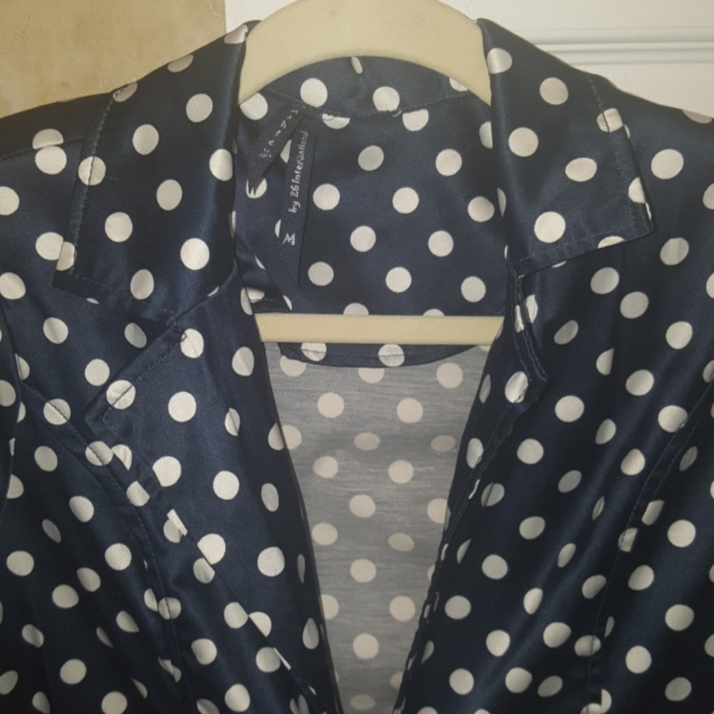 Blazer - Picture 3 of 4